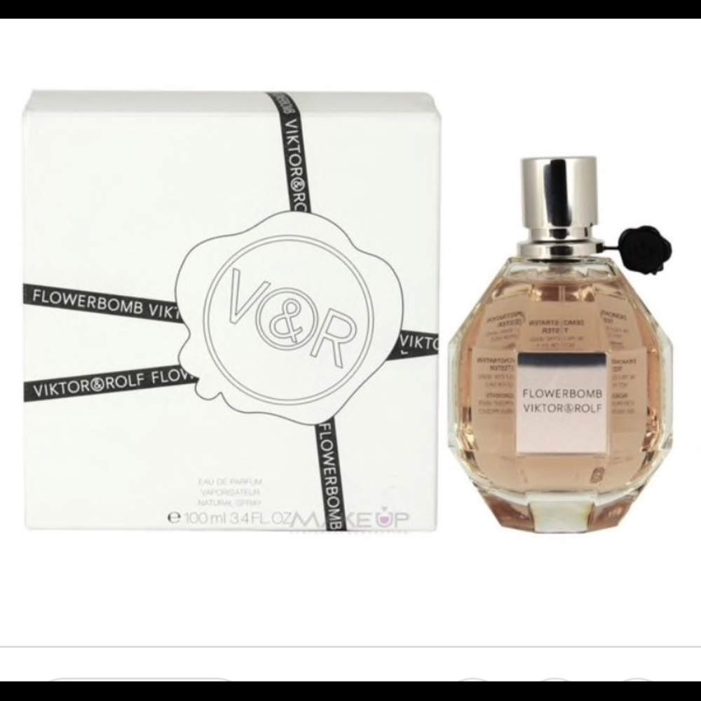 Large flowerbomb 100ml size with 3 travel sprays